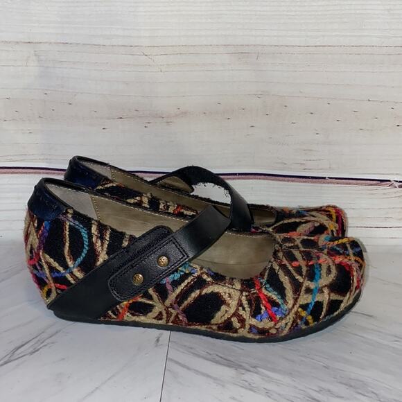 OTBT Salem Colored Yard Mary Jane Hidden Wedge Clogs Size 7.5 - Picture 2 of 11